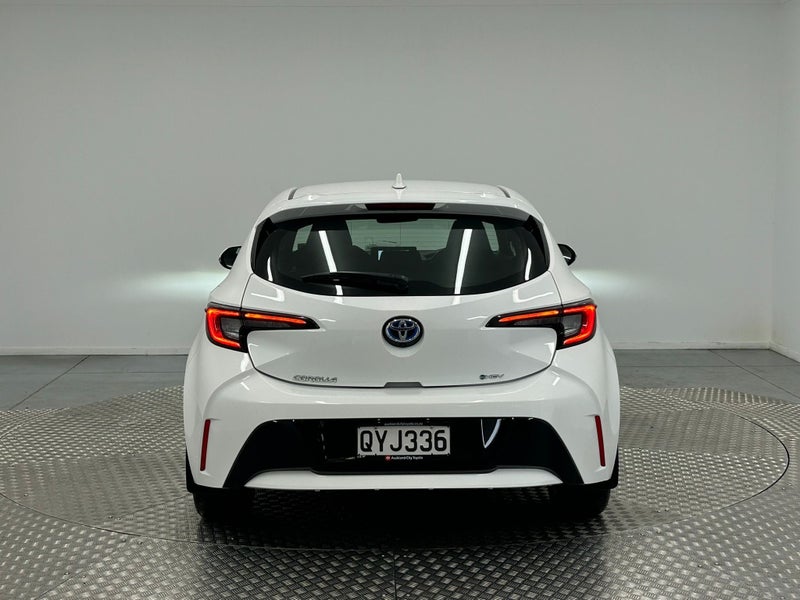 2024 Toyota Corolla GX 1.8 Hybrid image 4