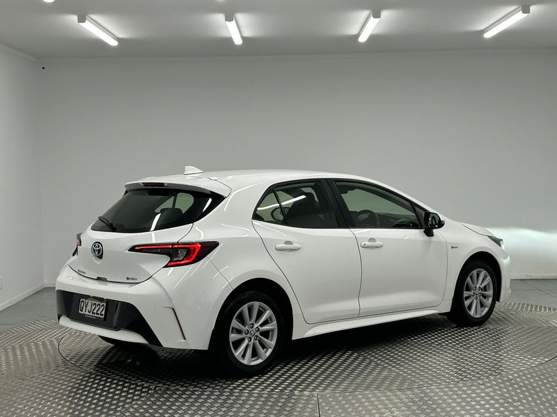 2024 Toyota Corolla GX 1.8 Hybrid image 3