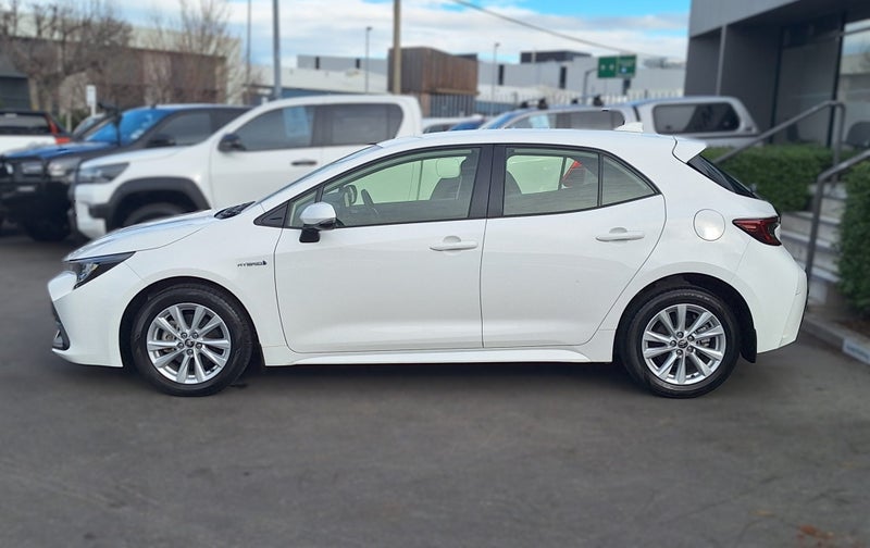 2024 Toyota Corolla GX 1.8 Hybrid image 4