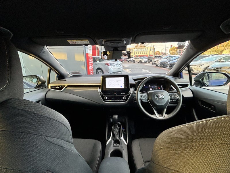 2024 Toyota Corolla GX 1.8 HYBRID ECONOMICAL HATCH image 2