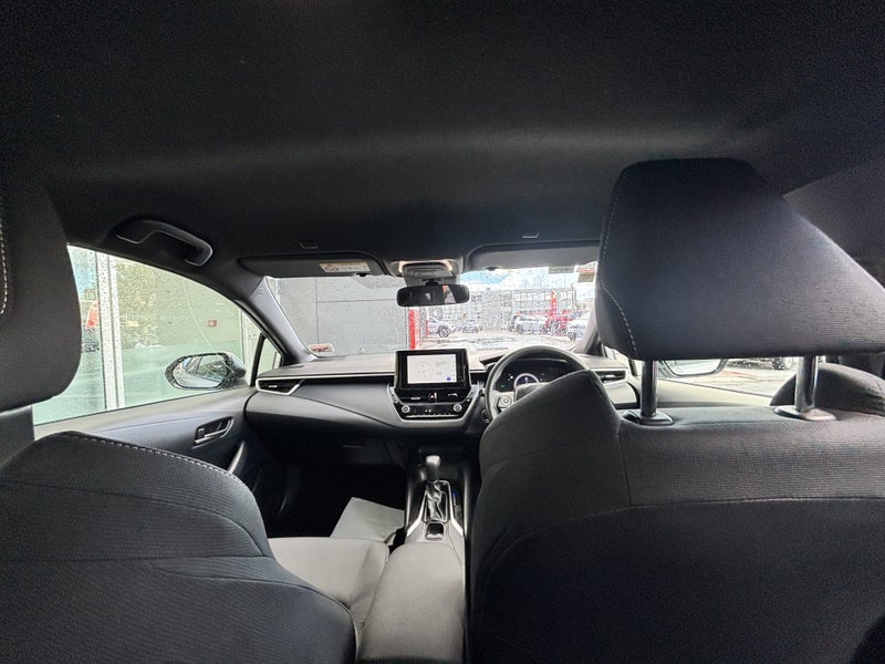 2024 Toyota Corolla GX 1.8 HYBRID POPULAR HATCH image 2