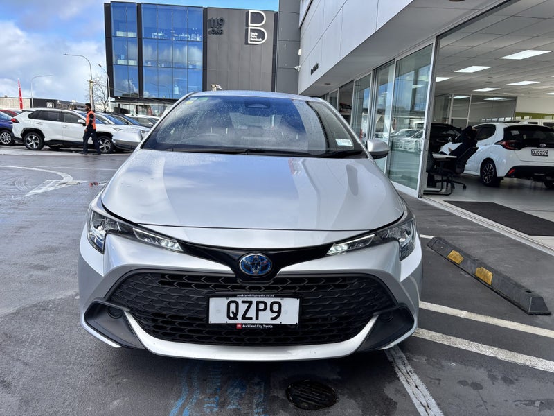 2024 Toyota Corolla GX 1.8 HYBRID POPULAR HATCH image 4