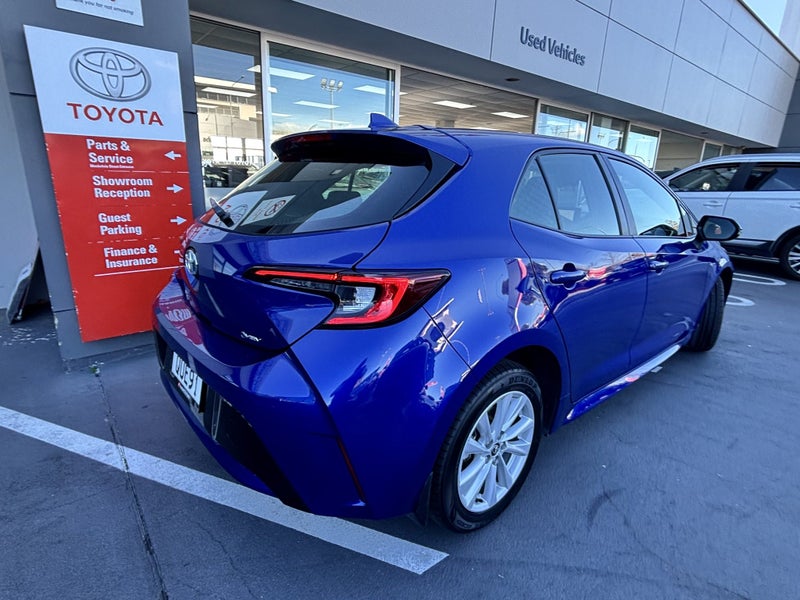 2024 Toyota Corolla GX 1.8 HYBRID POPULAR HATCH image 3