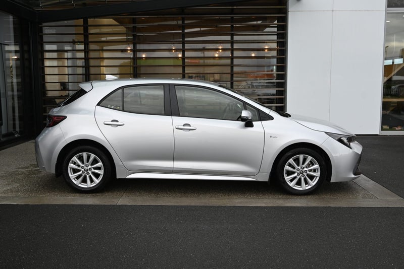 2024 Toyota Corolla GX 1.8 Petrol Hybrid FWD Ha... image 5