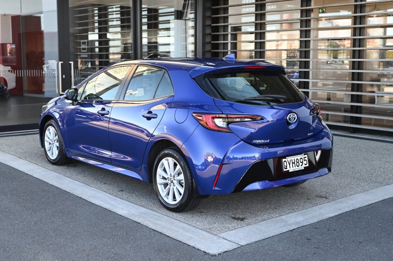 2024 Toyota Corolla GX 1.8 Petrol Hybrid FWD Ha... image 2