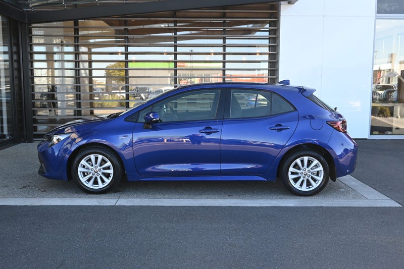 2024 Toyota Corolla GX 1.8 Petrol Hybrid FWD Ha... image 3