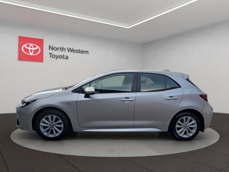 2024 Toyota Corolla GX 1.8L Hybrid FWD Hatchback image 4