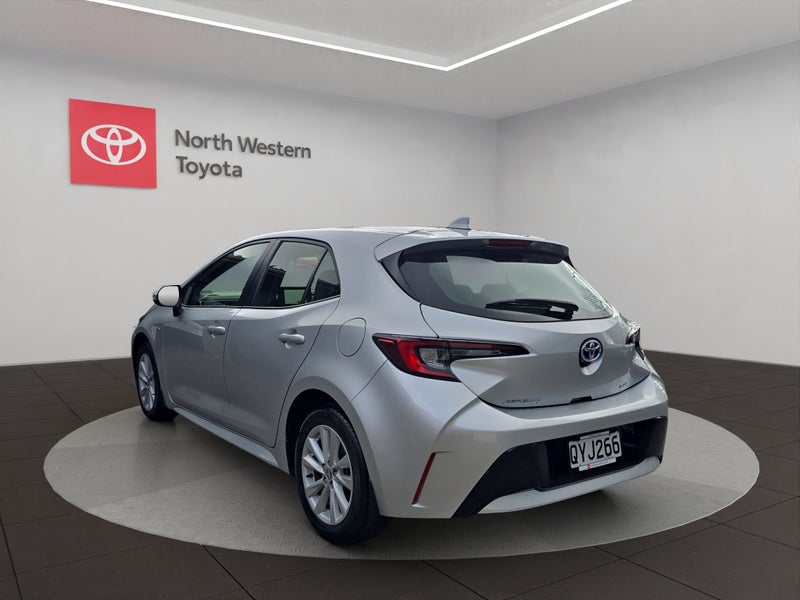 2024 Toyota Corolla GX 1.8L Hybrid FWD Hatchback image 5