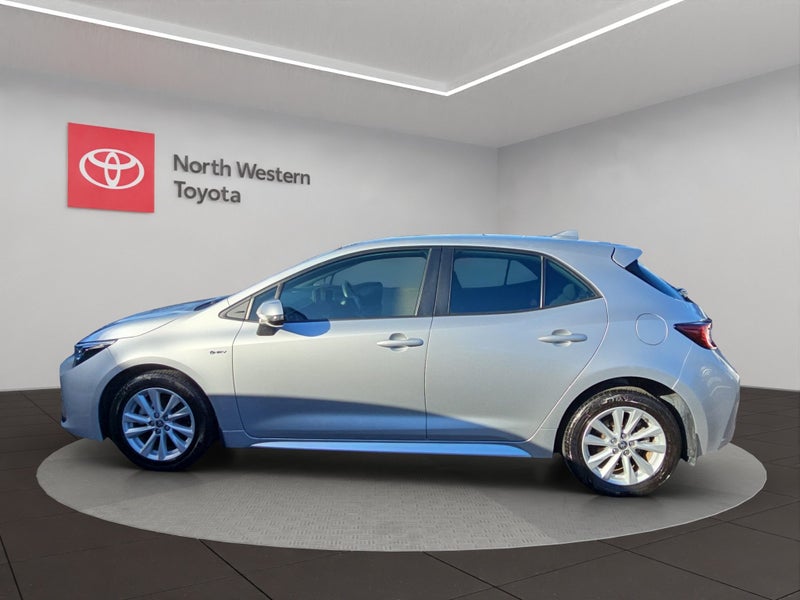 2024 Toyota Corolla GX 1.8L Hybrid FWD Hatchback image 4