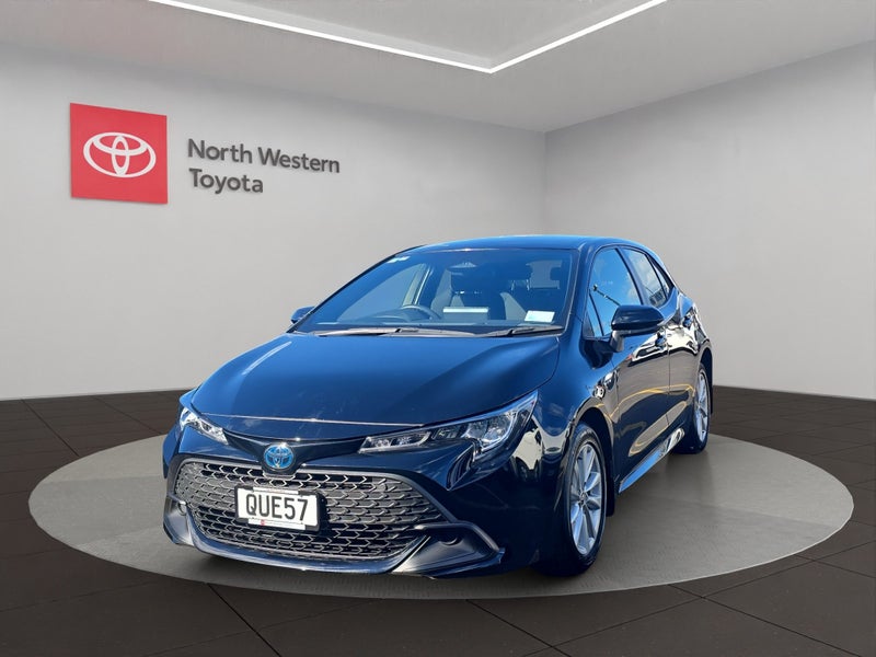 2024 Toyota Corolla GX 1.8L Hybrid FWD Hatchback image 3