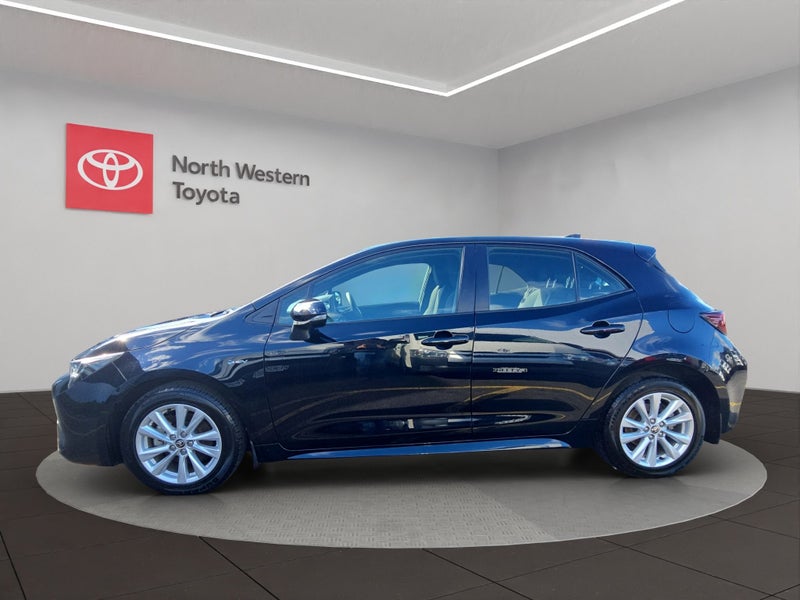 2024 Toyota Corolla GX 1.8L Hybrid FWD Hatchback image 4