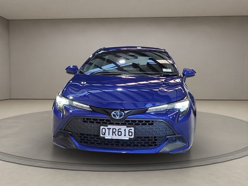 2024 Toyota Corolla GX 1.8L Hybrid FWD Hatchback image 2