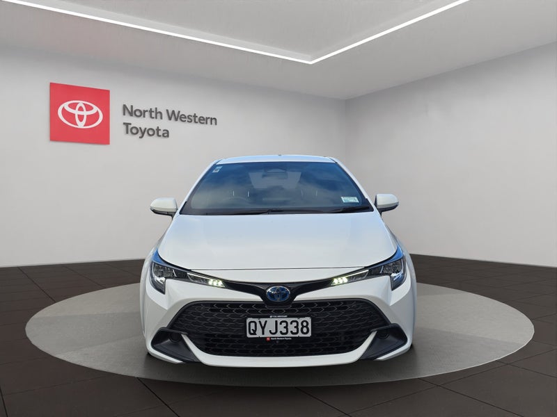 2024 Toyota Corolla GX 1.8L Hybrid FWD Hatchback image 2