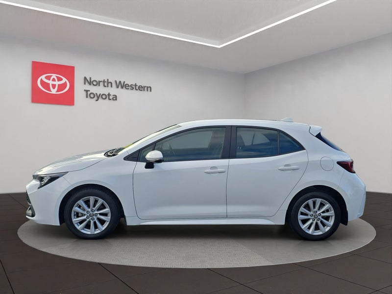 2024 Toyota Corolla GX 1.8L Hybrid FWD Hatchback image 4