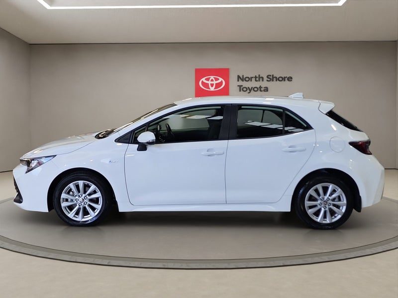 2024 Toyota Corolla GX 1.8L Hybrid FWD Hatchback image 4