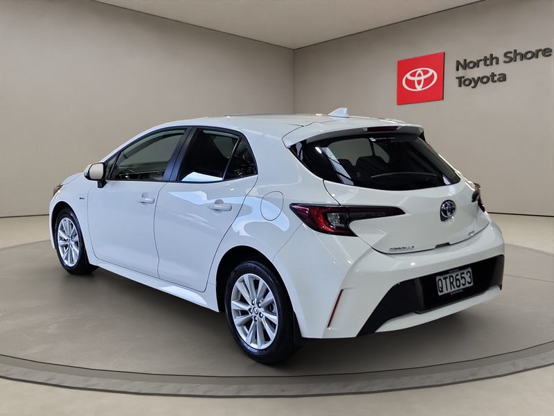 2024 Toyota Corolla GX 1.8L Hybrid FWD Hatchback image 5