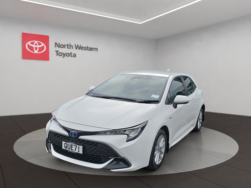 2024 Toyota Corolla GX 1.8L Hybrid FWD Hatchback image 3
