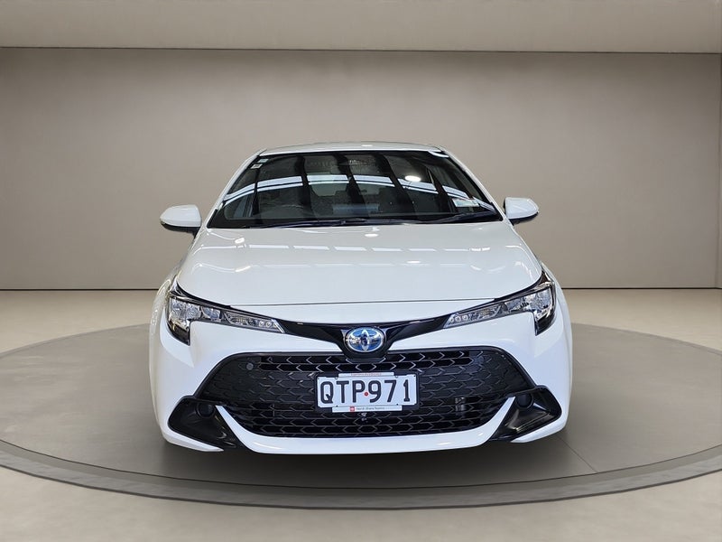 2024 Toyota Corolla GX 1.8L Hybrid FWD Hatchback image 2