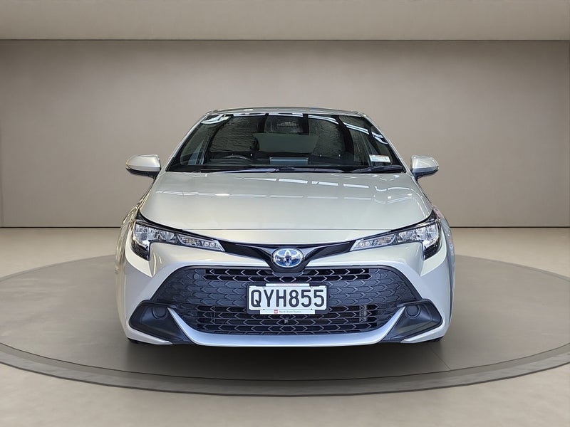 2024 Toyota Corolla GX 1.8L Hybrid FWD Hatchback image 2