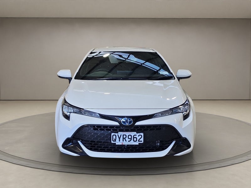 2024 Toyota Corolla GX 1.8L Hybrid FWD Hatchback image 2