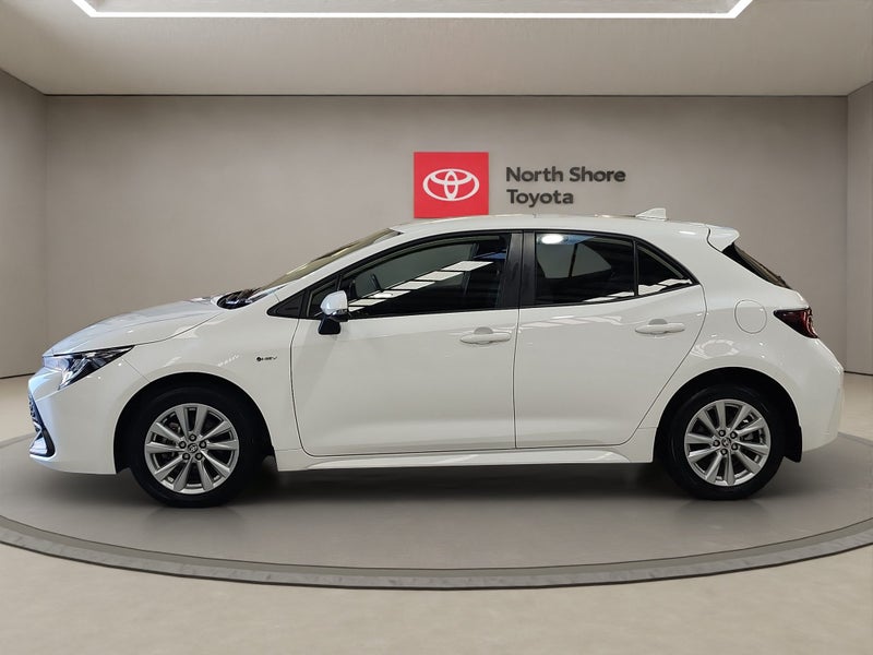 2024 Toyota Corolla GX 1.8L Hybrid FWD Hatchback image 4