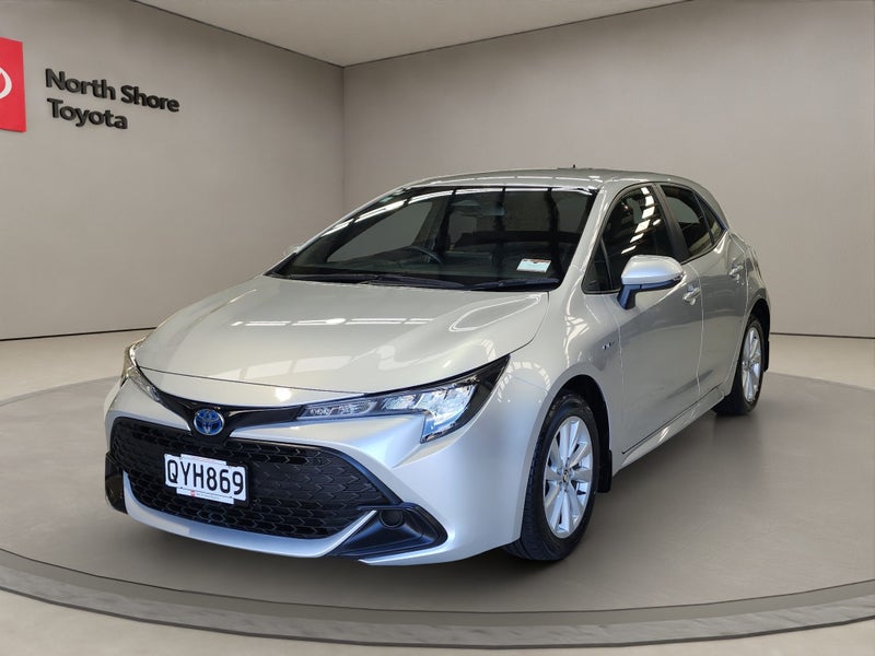 2024 Toyota Corolla GX 1.8L Hybrid FWD Hatchback image 3