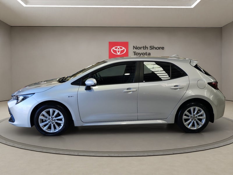 2024 Toyota Corolla GX 1.8L Hybrid FWD Hatchback image 4