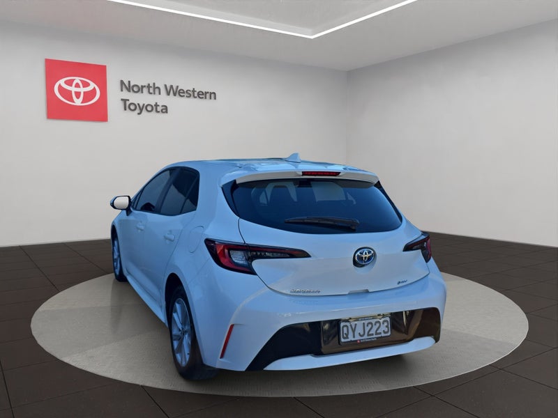 2024 Toyota Corolla GX 1.8L Hybrid FWD Hatchback image 5