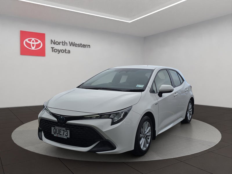 2024 Toyota Corolla GX 1.8L Hybrid FWD Hatchback image 3