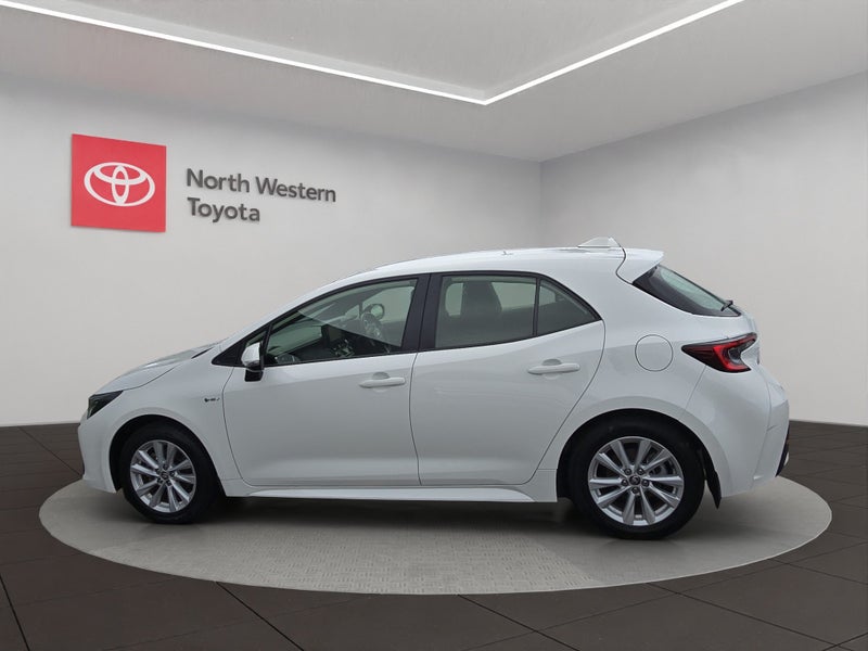 2024 Toyota Corolla GX 1.8L Hybrid FWD Hatchback image 4