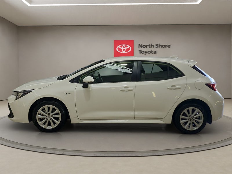 2024 Toyota Corolla GX 1.8L Hybrid FWD Hatchback image 4