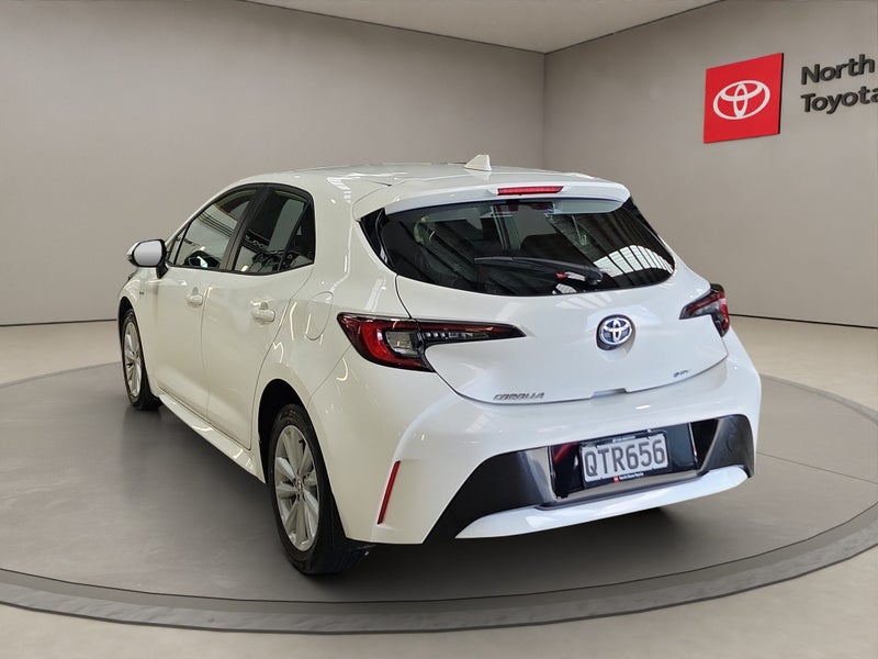 2024 Toyota Corolla GX 1.8L Hybrid FWD Hatchback image 5