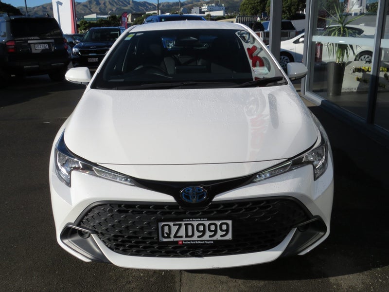 2024 Toyota Corolla GX 1.8P HEV image 3