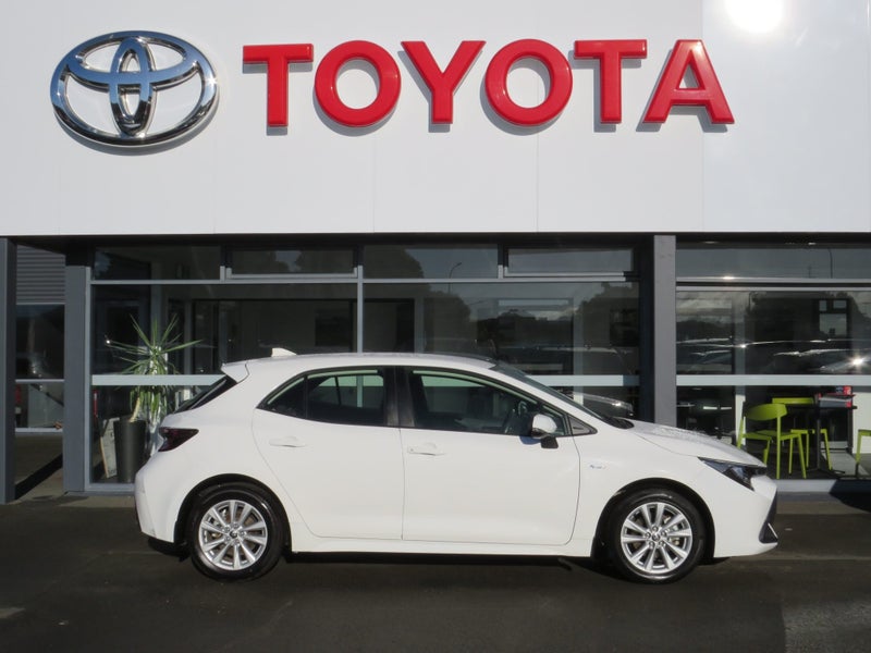 2024 Toyota Corolla GX 1.8P HEV image 4