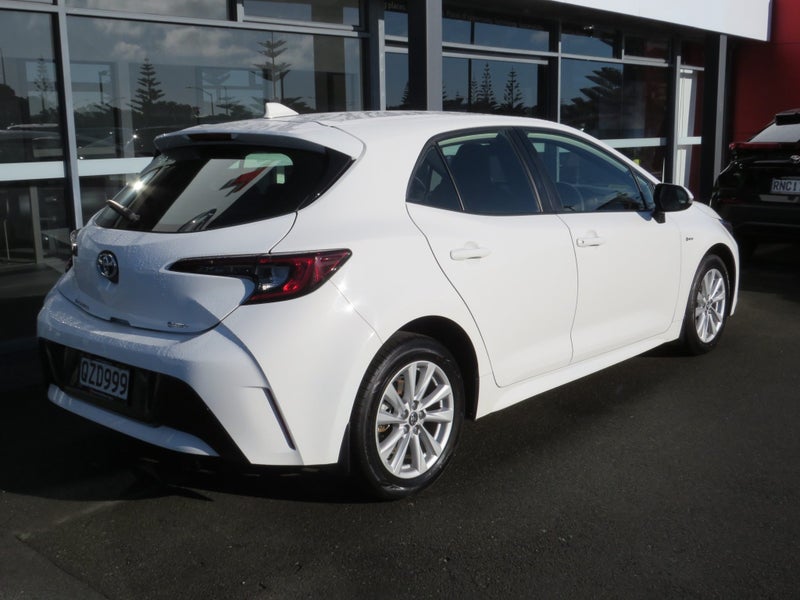 2024 Toyota Corolla GX 1.8P HEV image 5