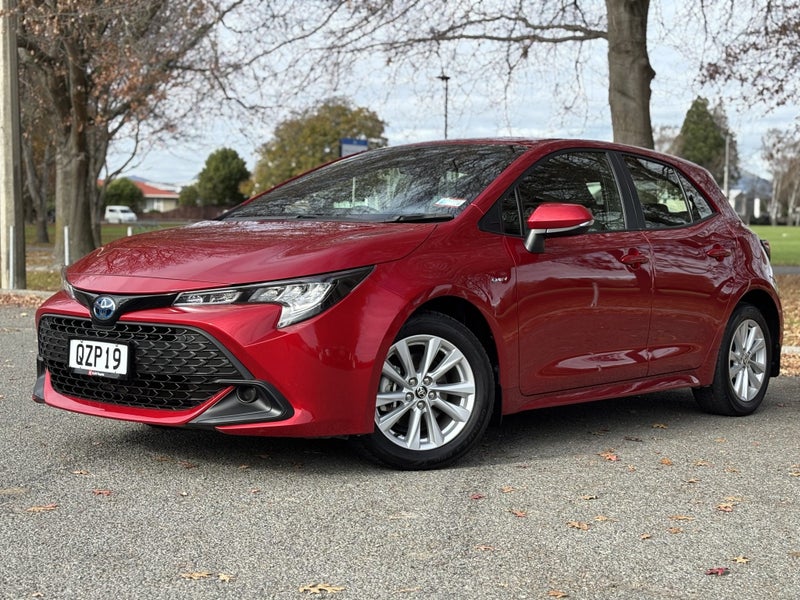 2024 Toyota Corolla GX 1.8P HEV CVT FWD Hatch image 3