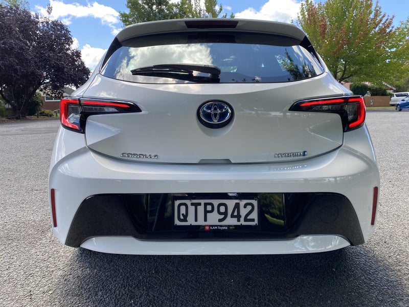 2024 Toyota Corolla GX 1.8P HEV CVT FWD Hatch image 4