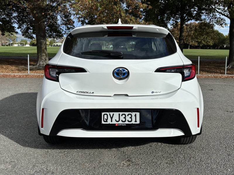 2024 Toyota Corolla GX 1.8P HEV CVT FWD Hatch image 4