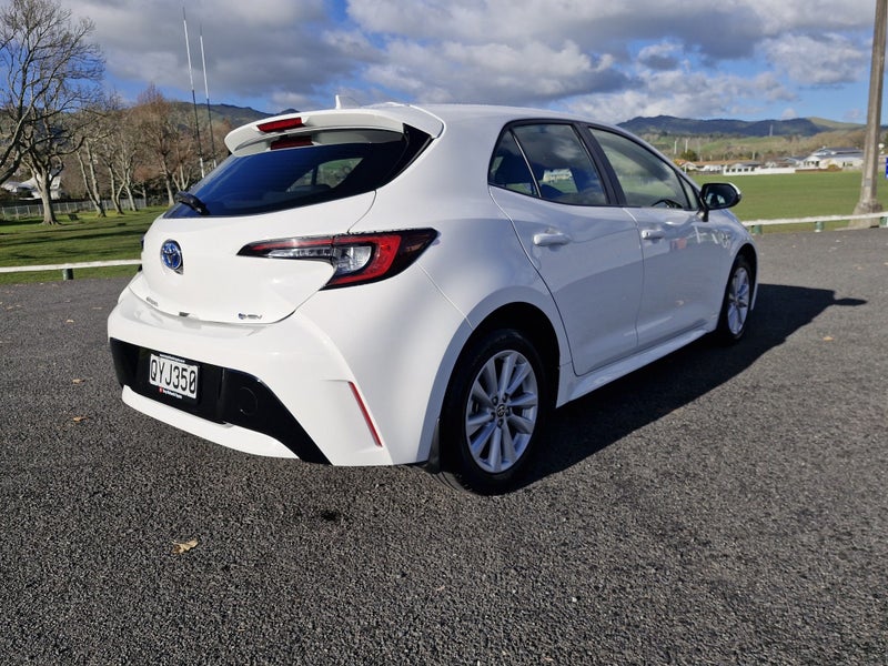 2024 Toyota Corolla GX 1.8P HEV CVT FWD HB/5D/5... image 3