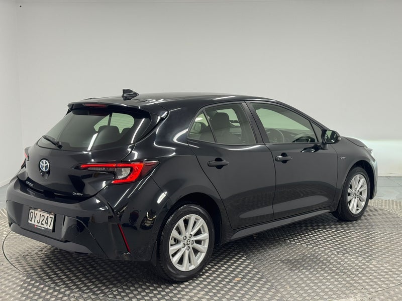 2024 Toyota Corolla GX 1.8P Hybrid image 3