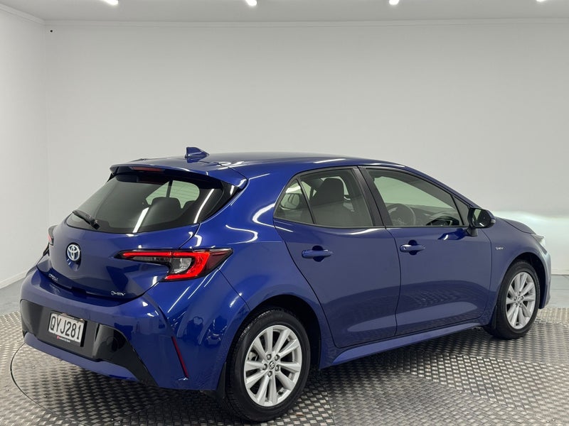 2024 Toyota Corolla GX 1.8P Hybrid image 3