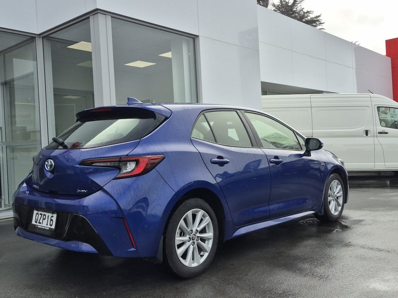 2024 Toyota Corolla GX 1.8P HYBRID Auto image 3