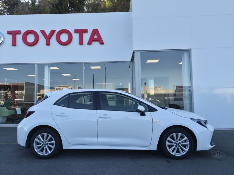 2024 Toyota Corolla GX 1.8P HYBRID Auto image 2