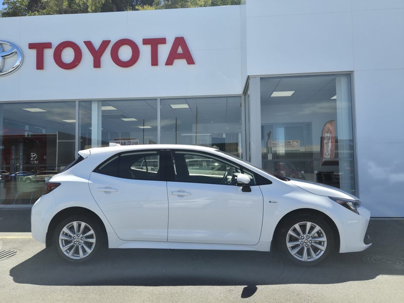 2024 Toyota Corolla GX 1.8P HYBRID Auto image 2