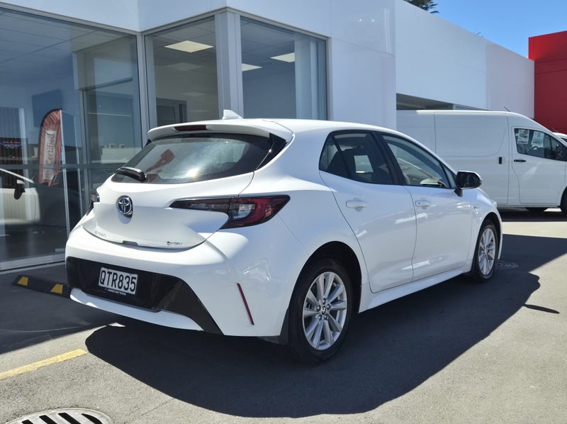 2024 Toyota Corolla GX 1.8P HYBRID Auto image 3