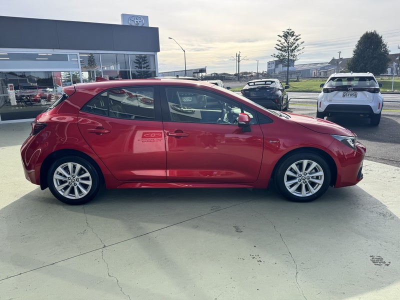 2024 Toyota Corolla GX 1.8P Hybrid Automatic Hatch image 5