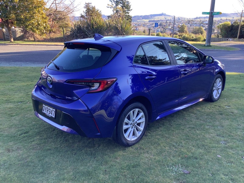 2024 Toyota Corolla GX 1.8P Hybrid Electric Veh... image 5