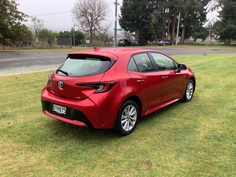 2024 Toyota Corolla GX 1.8P Hybrid Electric Veh... image 5