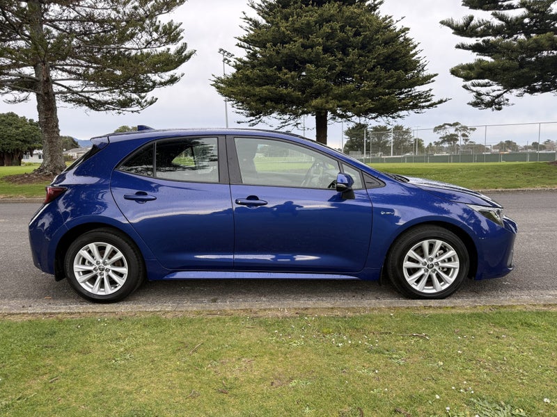 2024 Toyota Corolla GX 1.8P Hybrid FWD Automati... image 3