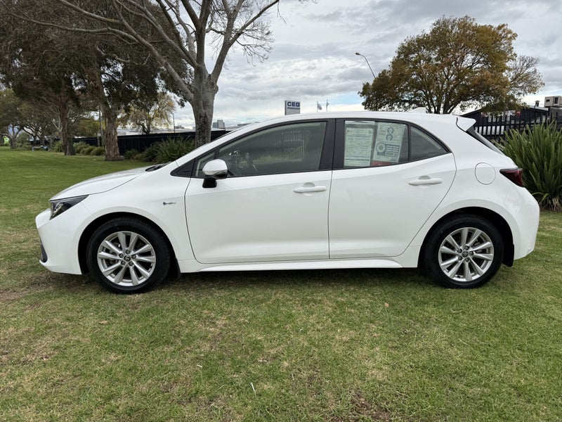 2024 Toyota Corolla GX 1.8P Hybrid FWD Automati... image 4